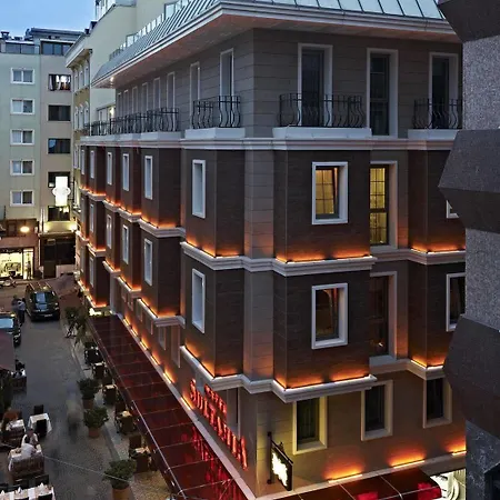 精品苏塔尼亚酒店 酒店