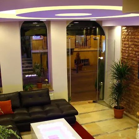 Life 3* İstanbul