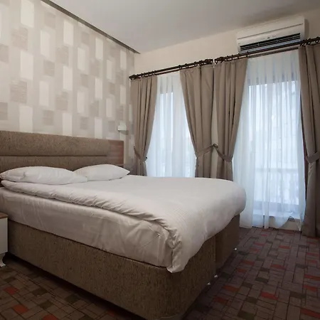 Serene Hotel