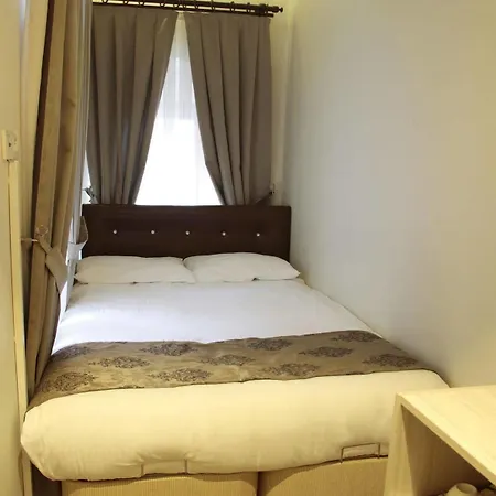 Serene Hotel 2*