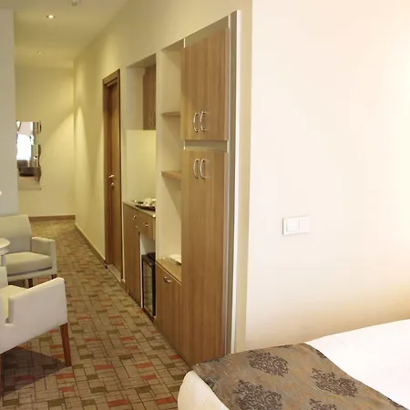 Hotel Serene