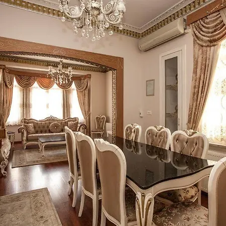 Salimbey Aparthotel 3*