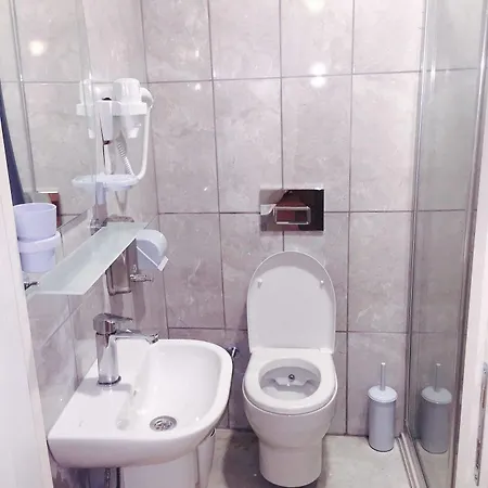 Armis House Otel