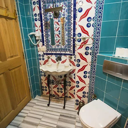 Sultan Corner 2*