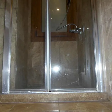 Ξενοδοχείο La Petite Maison 2*