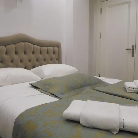 Ξενοδοχείο La Petite Maison 2*