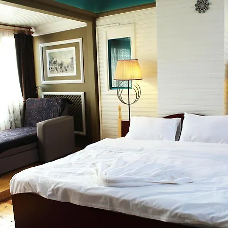 Mansion By Cheers Hotel