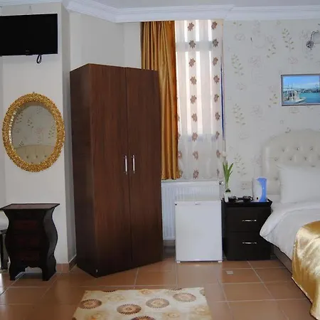 Hotel Lotus 3*