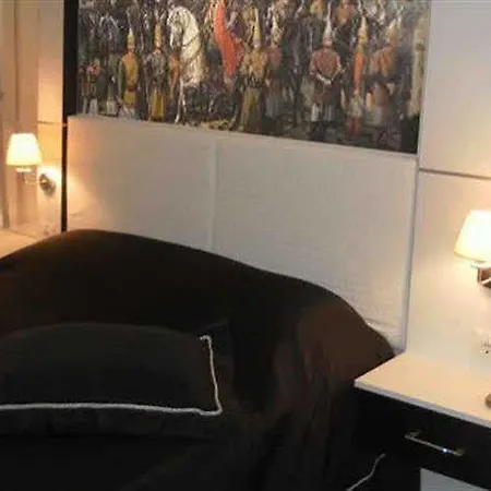 Hotel La White