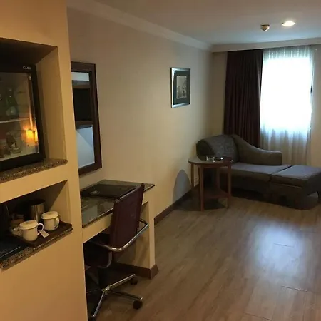 Adela Hotell 4*