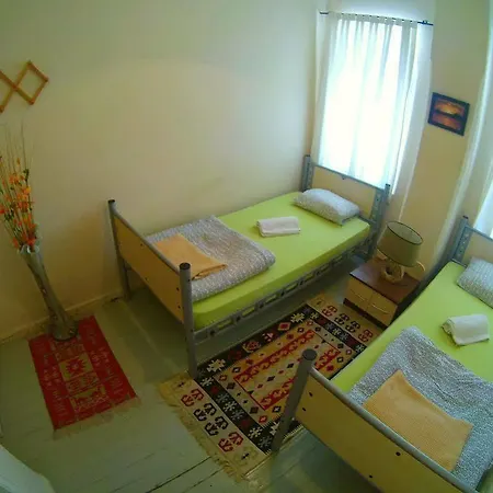Hostel Levanten *