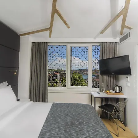 The Purl Hotel