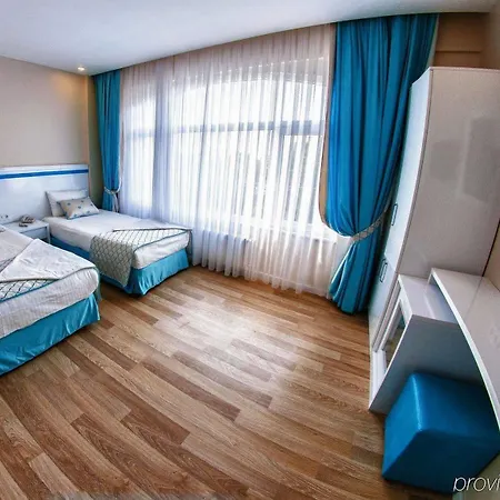 Star Holiday Hotel 3*