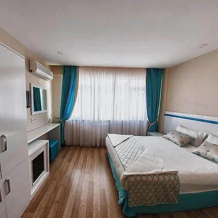 Hotel Star Holiday 3*