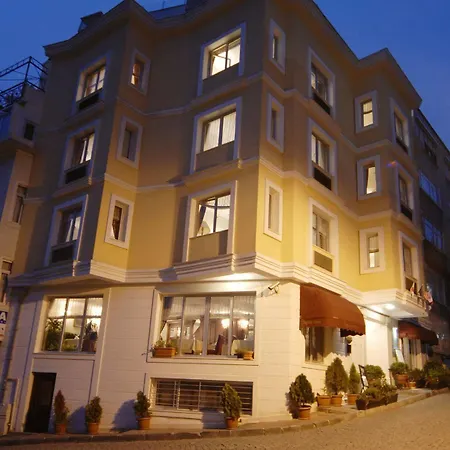 Daphne Hotel