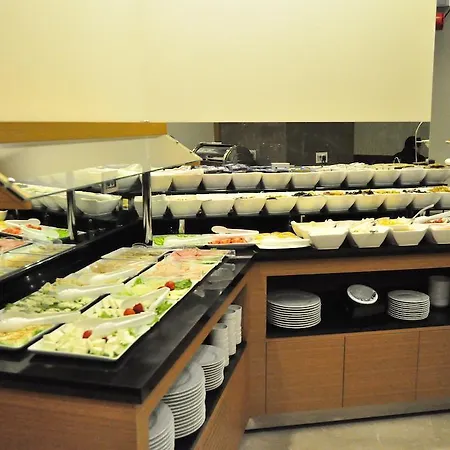 Otel Bisetun 4*