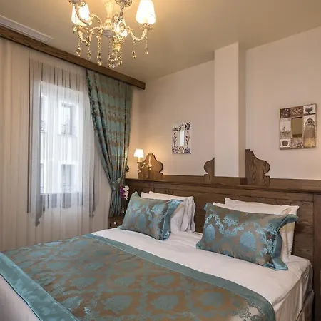 Perapolis Hotel 3*