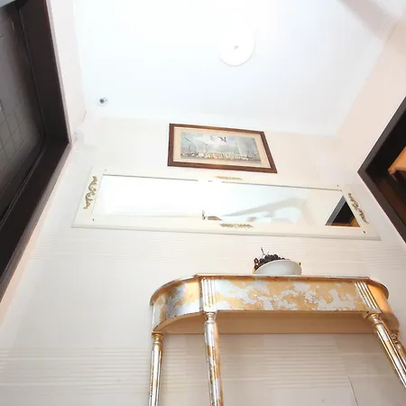 Mini House 2* Istanbul