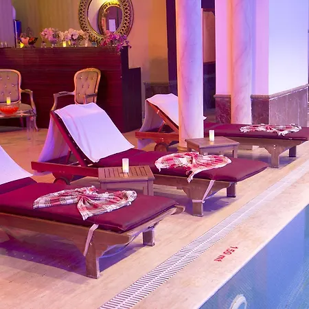 Nova Plaza Crystal & Spa Szálloda