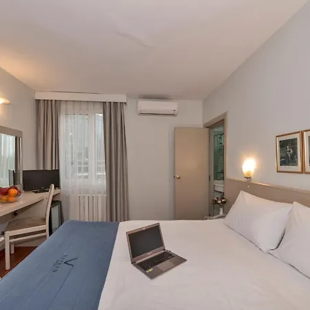 Febor Park Levent Hotel