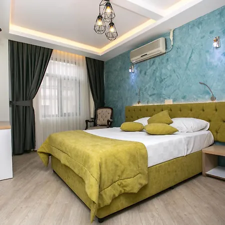 Pera Capitol Hotel