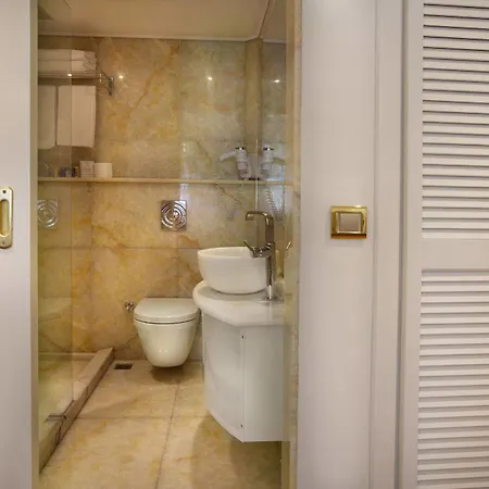Valide Sultan Konagi Istanbul