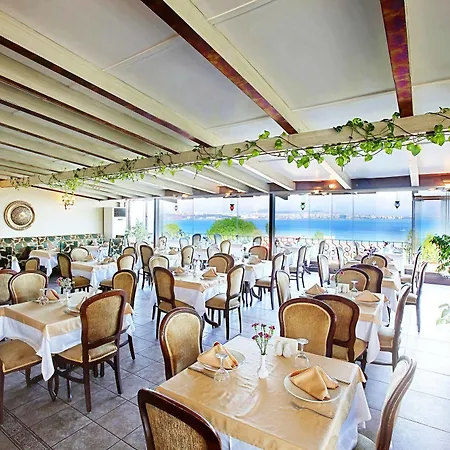 Hotel Azade