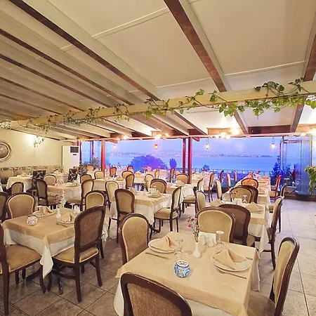 Otel Azade