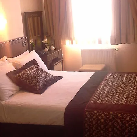 Abella Hotel