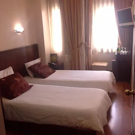 Hotel Abella 3*
