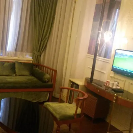 מלון Taksim Star 3*