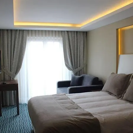 Hotel Aston Taksim 4*