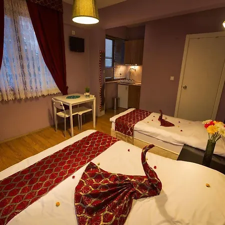 Aparthotel A'la House 3*