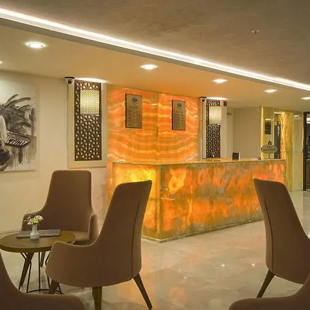 Hotel Antusa Palace &