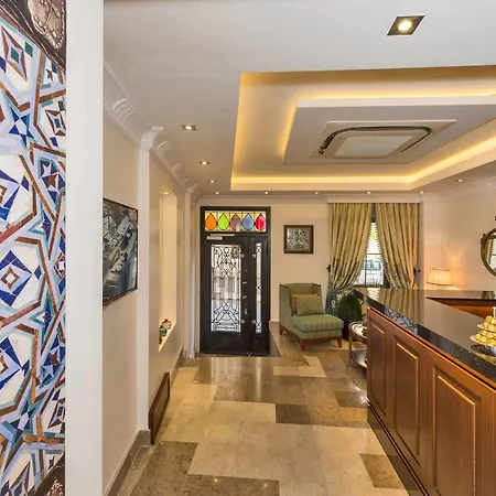 Hotel Four Doors 3*