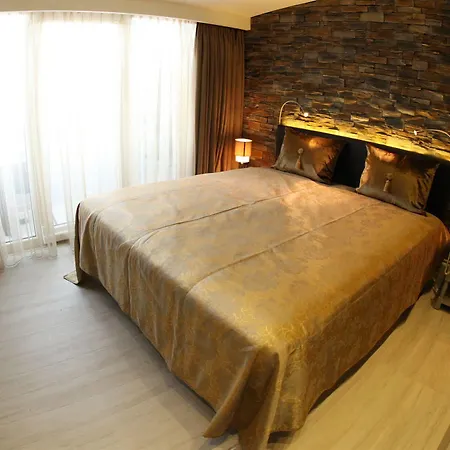 Hotel Aly Port