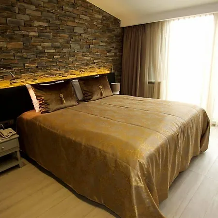 Aly Port Hotel
