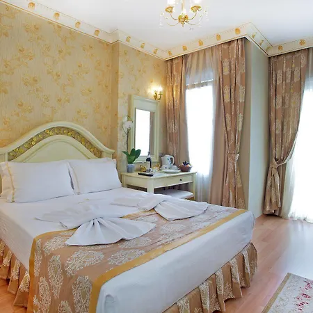 White House Отель 4*