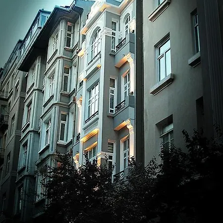 Frida * Istanbul