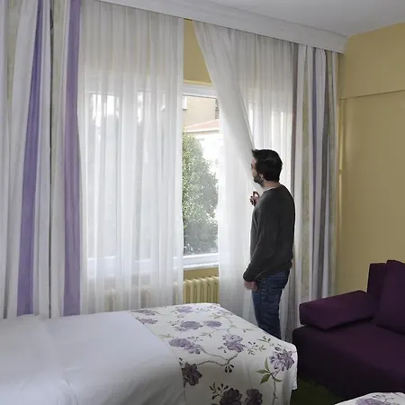 Mini Harem Hotel 3*