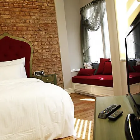 Frida Apartment *