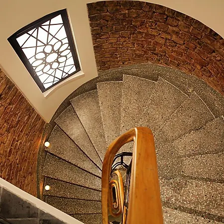 Frida Apartment *