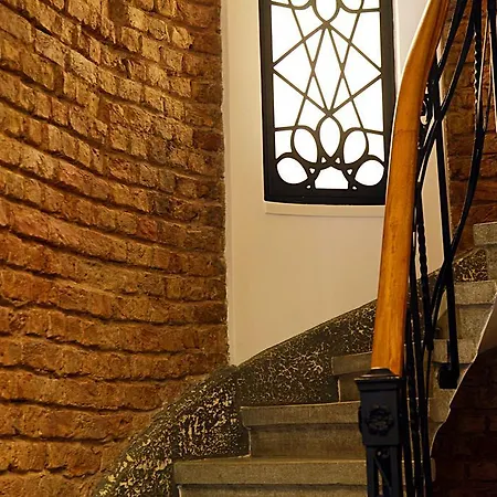 Frida Apartment *