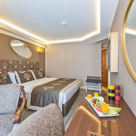 The Pera Hill Otel