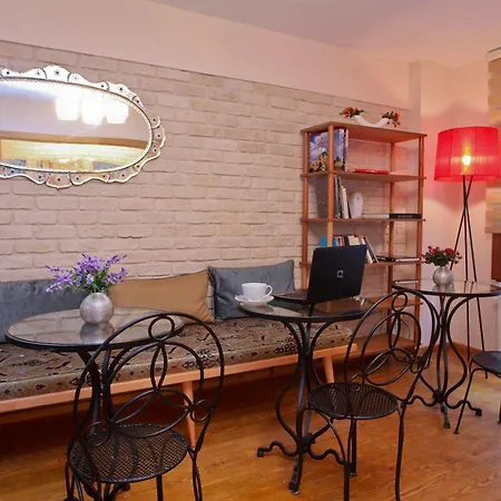 Three Apples Taksim 3*