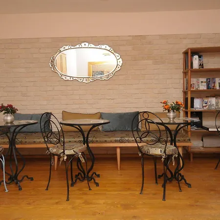 Three Apples Taksim 3*