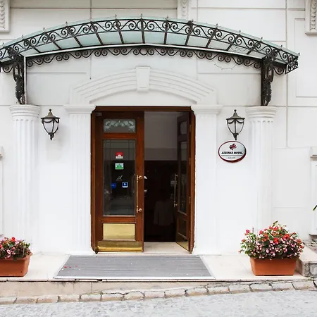 Albinas Old Hotel