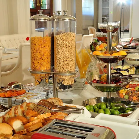 Albinas Old Hotel 4*