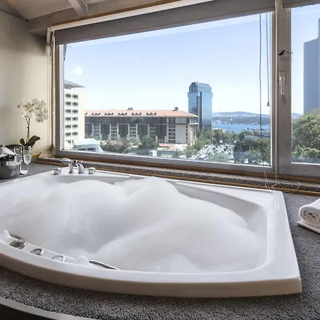 Hotel Taxim Residences 4*