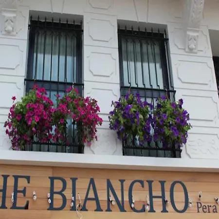 The Biancho Pera 4*